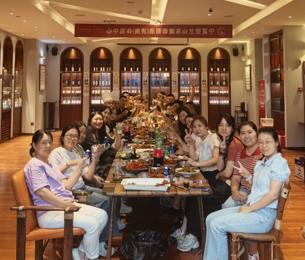 品味美食，凝聚力量——擇立燒烤party圓滿落幕